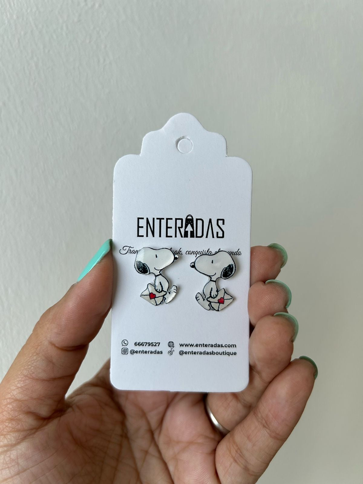 Aretes Snoopy cartero