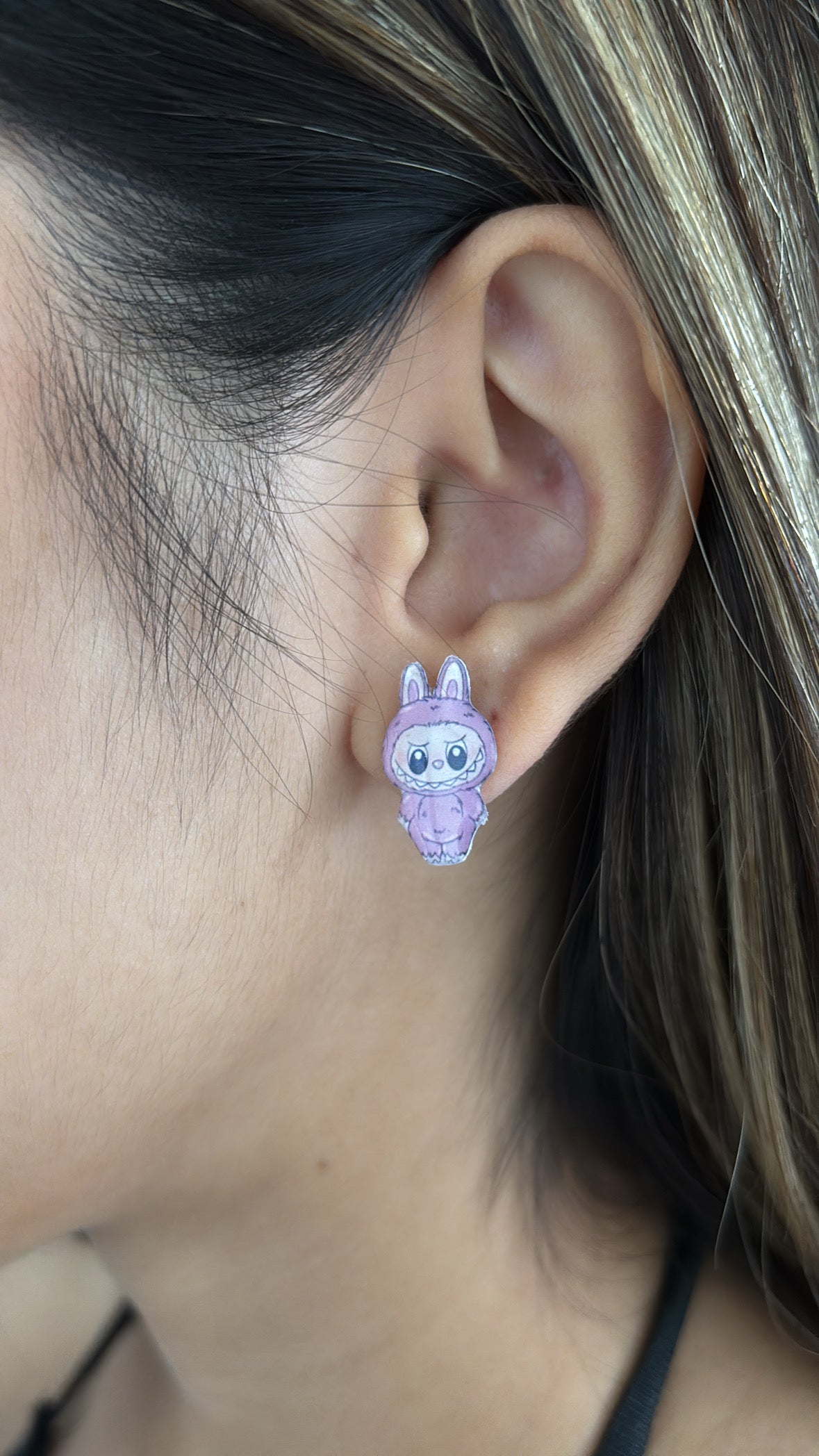 Aretes labubu rosa