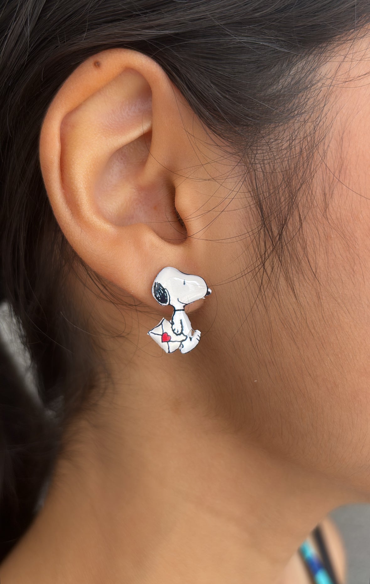 Aretes Snoopy cartero