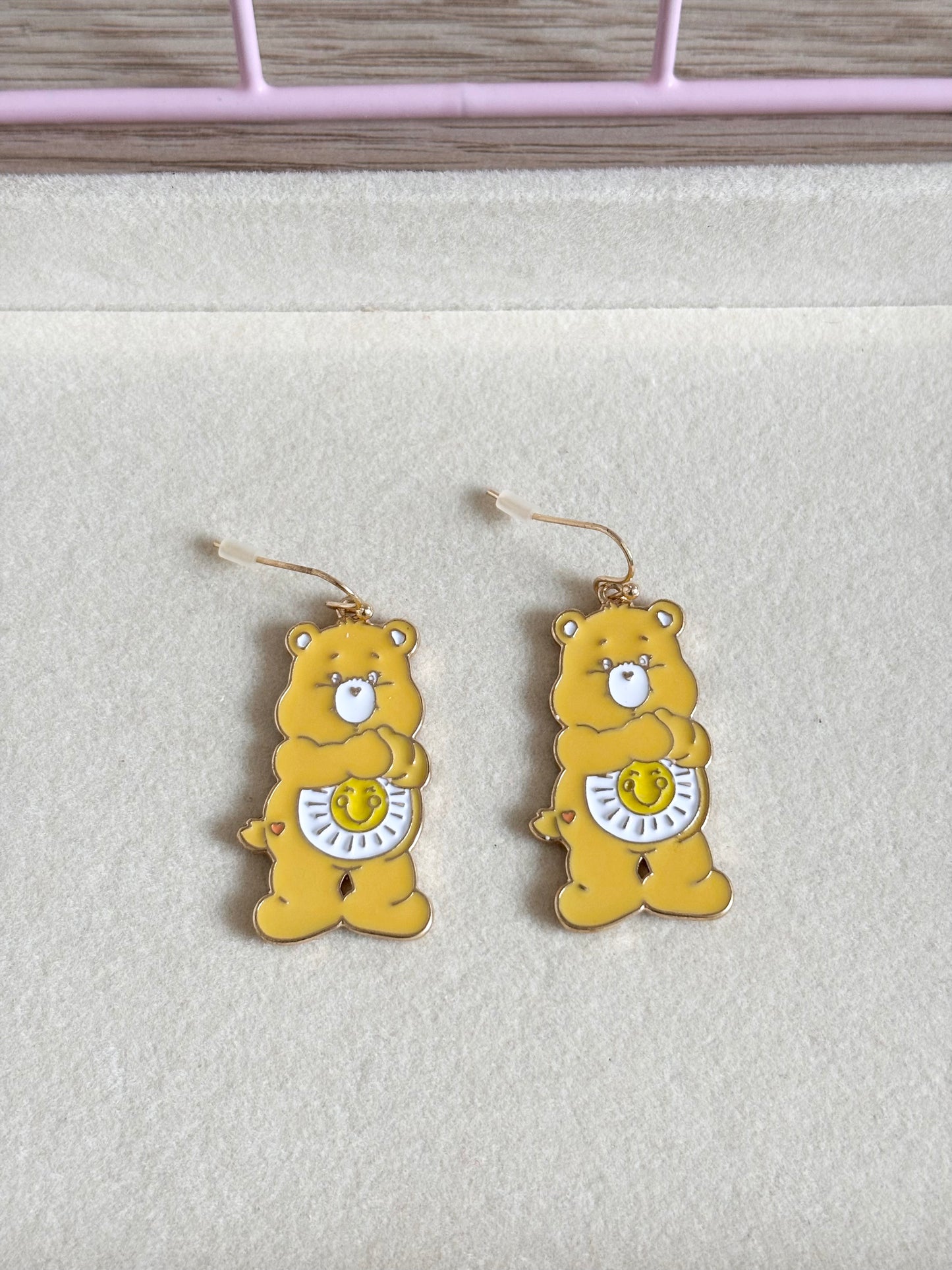 Aretes osito cariñoso amarillo