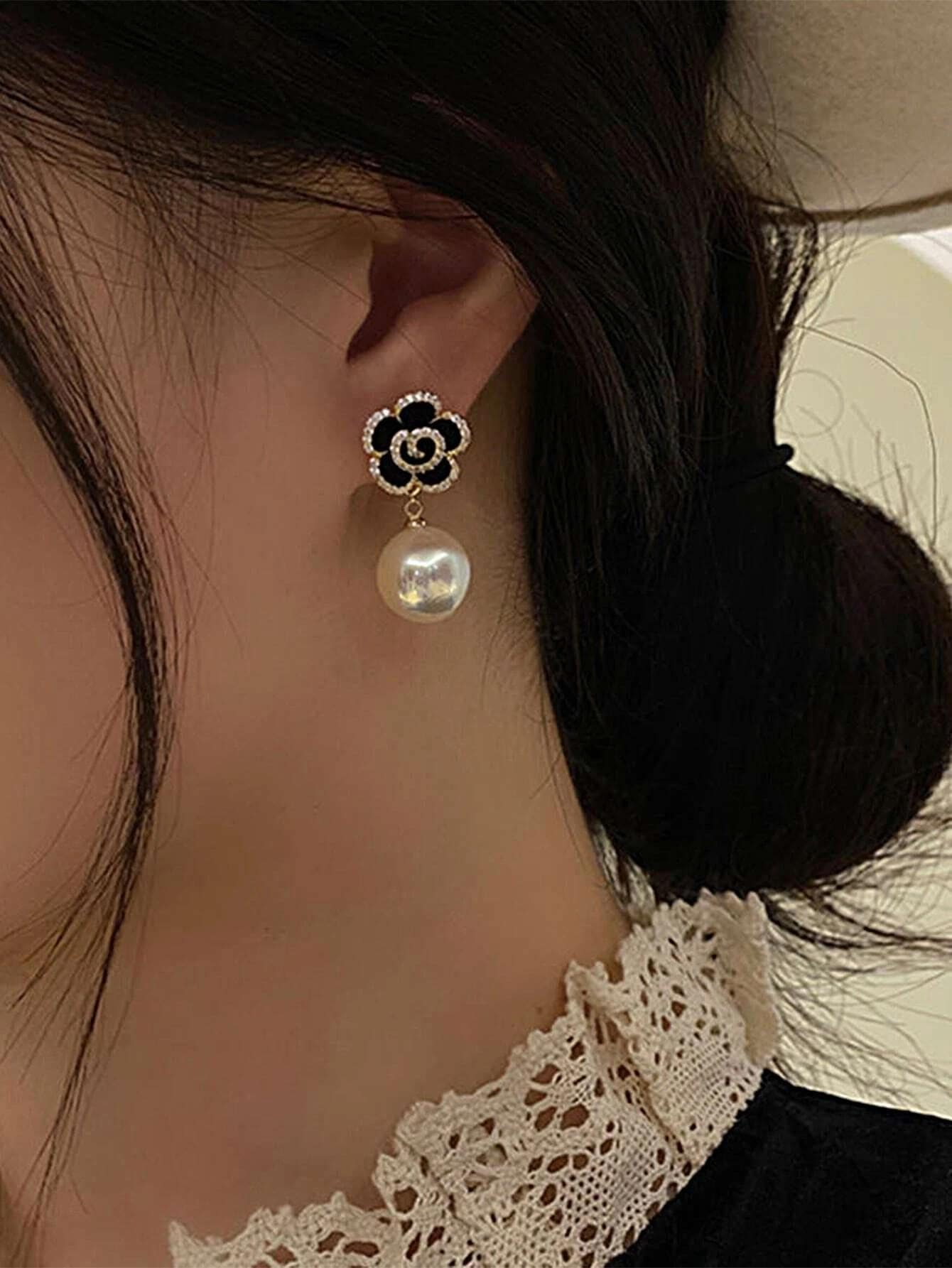 Aretes flor elegancia