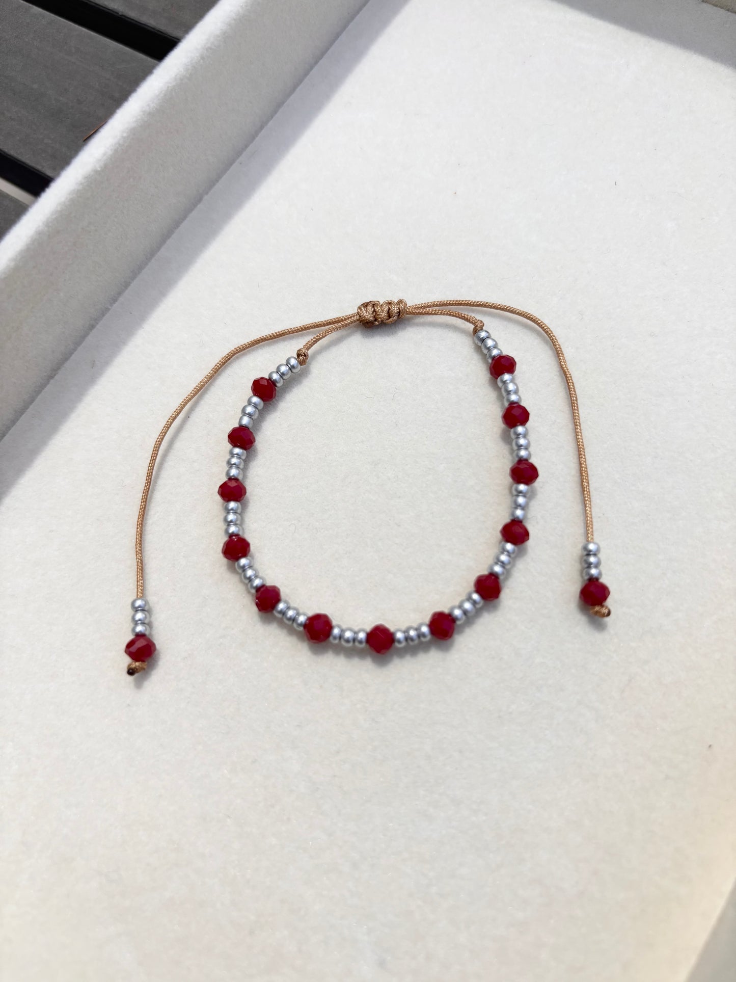 Pulsera Luz Carmesí