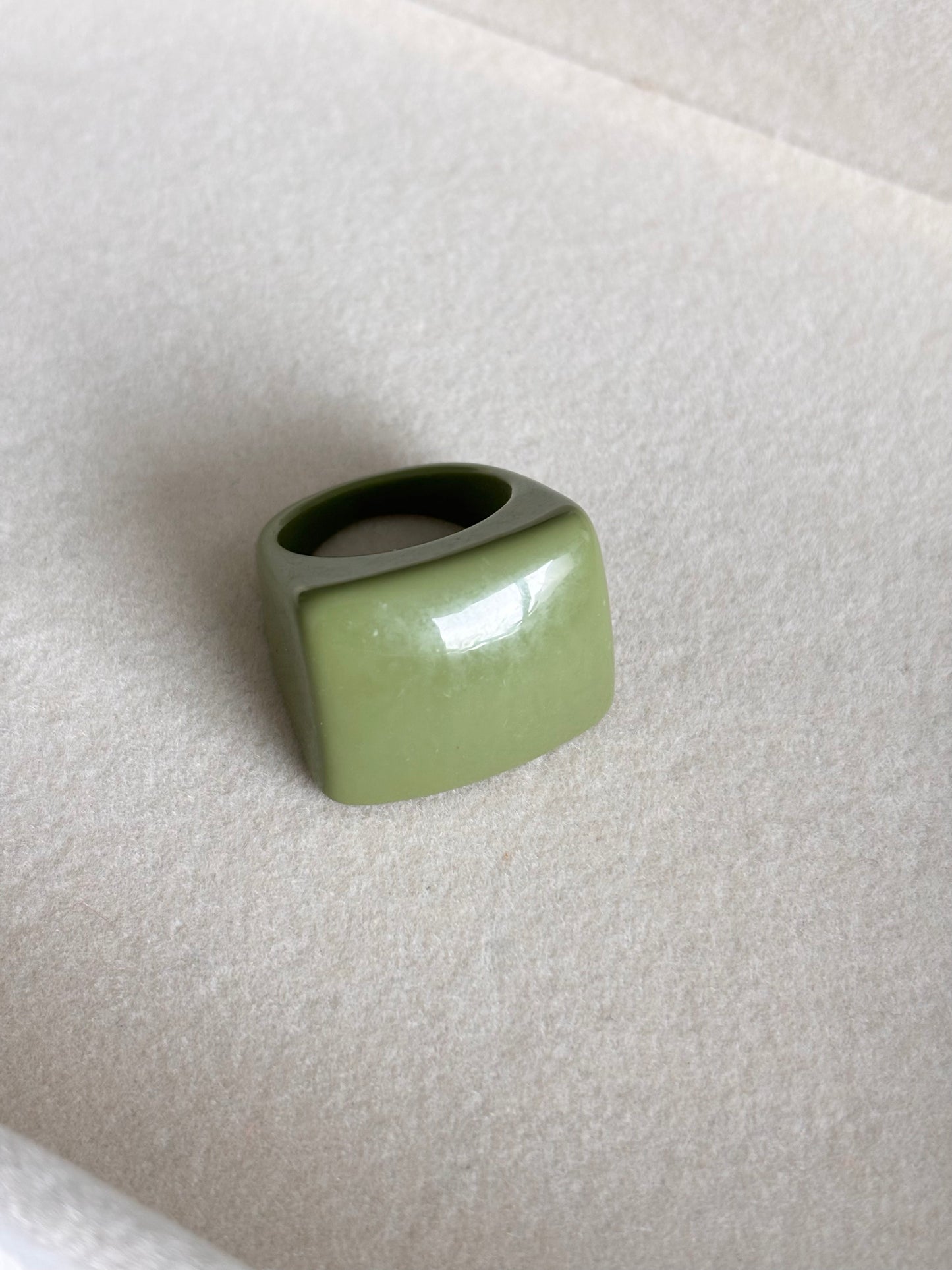 Sortija glam verde