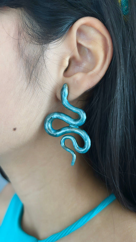 Aretes serpientes azules