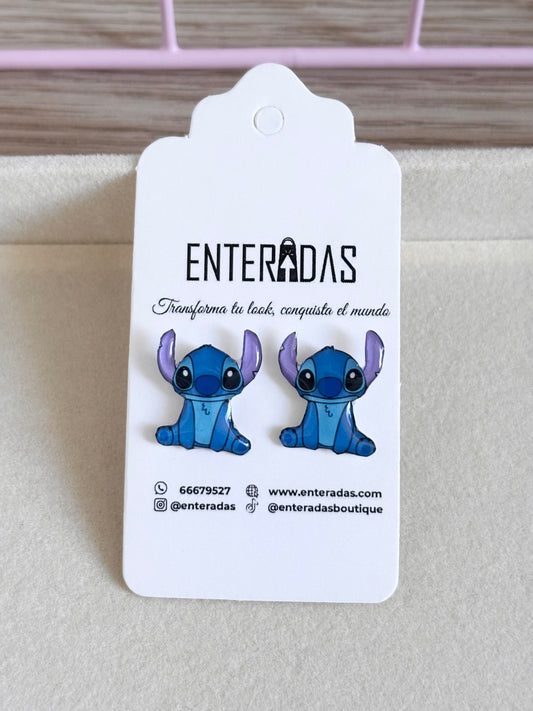 Aretes Stitch sentado