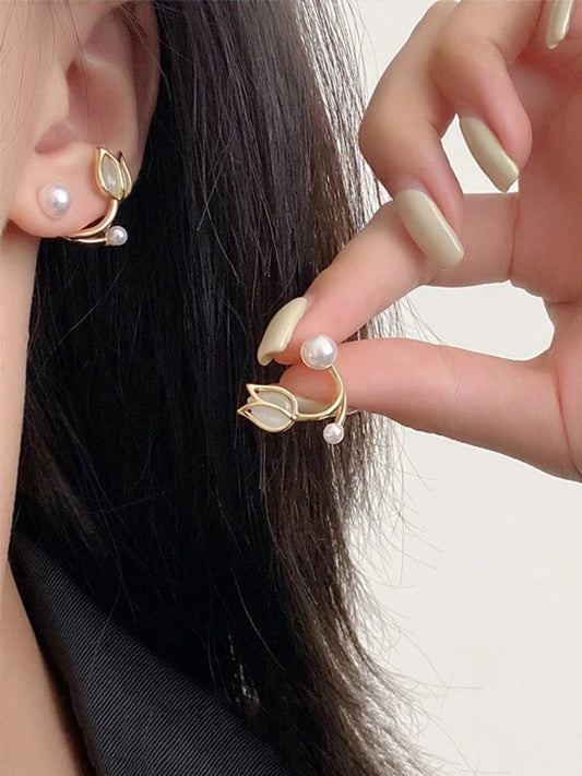 Aretes tulipan blanco