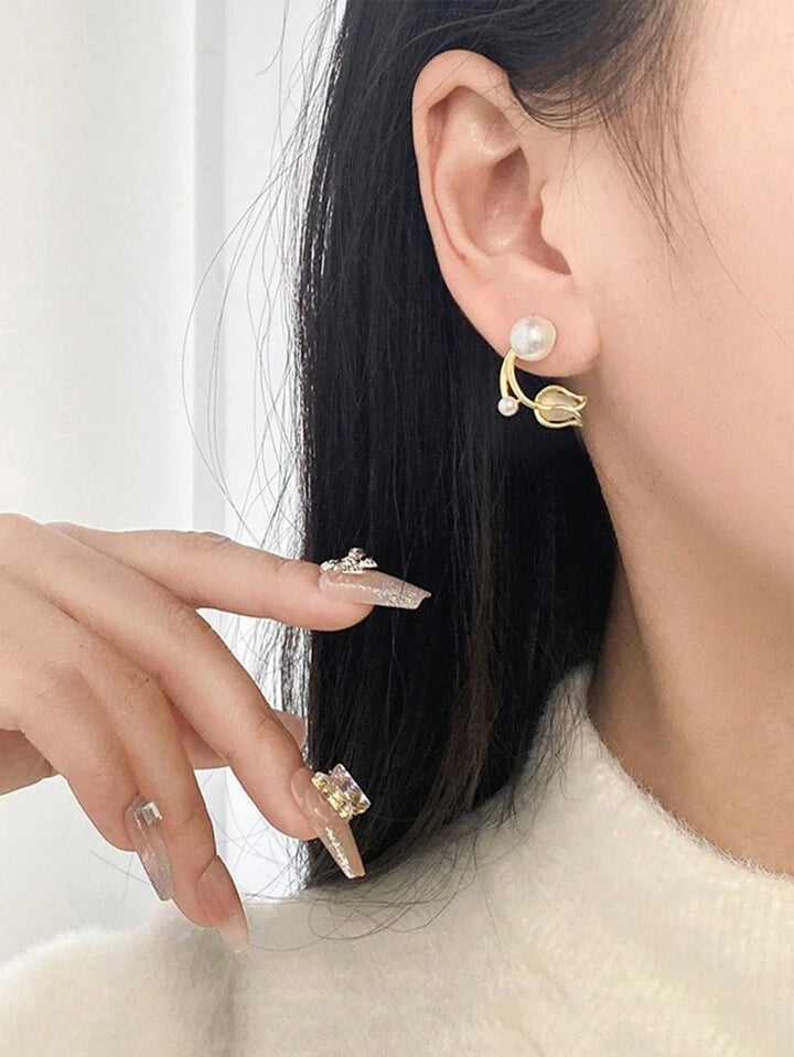 Aretes tulipan blanco