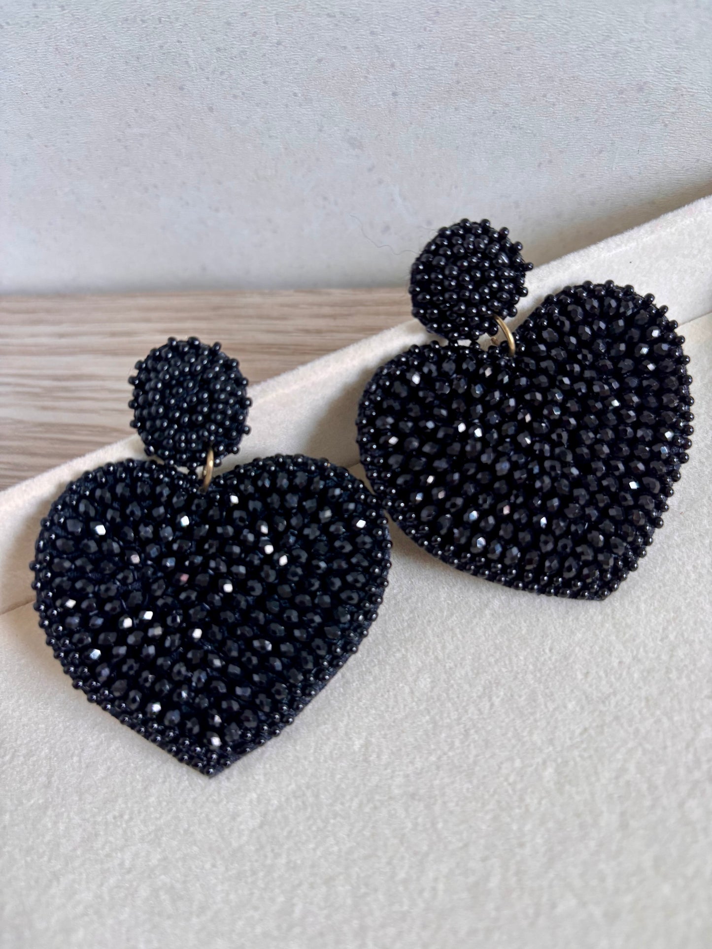 Aretes XL Corazón negro